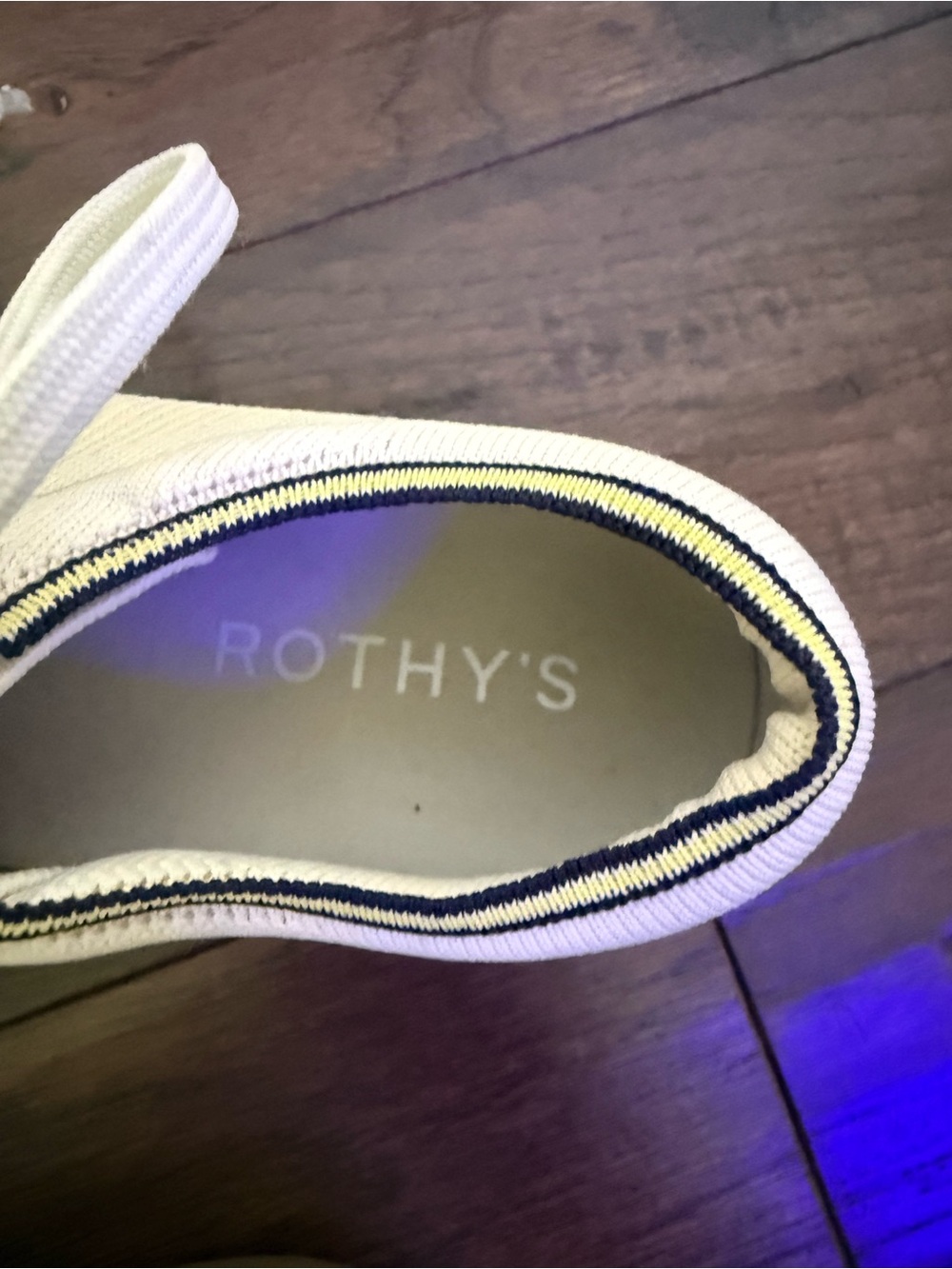 Rothy’s Women’s Lace Up Sneakers Size 8 Ivory Cream Gum Sole Knit - Picture 7 of 8